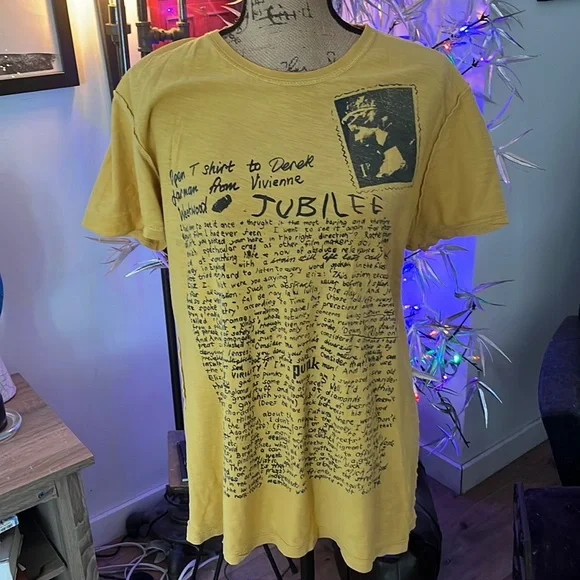 トップス vivienne westwood archive rip T-shirt トップス vivienne westwood archive rip T-shirt Vivienne